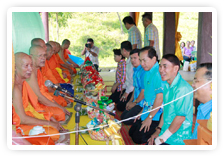 ภาพพิธีตักบาตรเทโวโรหณะ ประจำปี ๒๕๕๔ วัดหัวเขา อ.เดิมบางนางบวช 
