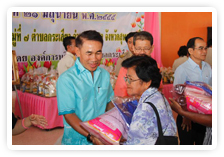 ภาพ…โครงการ อบจ.พบประชาชน ณ วัดกระเสียว อ.สามชุก จ.สุพรรณบุรี…(ลงวันที่ ๒๕ มิ.ย.๒๕๕๕) 