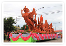 ภาพ..พิธีเปิดงานแห่เทียนพรรษาจังหวัดสุพรรณบุรี ประจำปี ๒๕๕๕ 