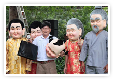 ภาพ..บุญชู จันทร์สุวรรณ นายก อบจ.สุพรรณบุรี ร่วมแถลงข่าวงานประเพณีทิ้งกระจาด ศาลเจ้าพ่อหลักเมืองสุพรรณบุรี ประจำปี ๒๕๕๕ 