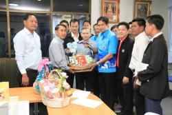 ภาพ..สมาชิกสภา อบจ.สุพรรณบุรี อวยพรปีใหม่ ๒๕๕๖ คณะผู้บริหาร อบจ.สุพรรณบุรี 