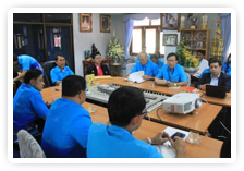 ภาพ..ประชุมหัวหน้าส่วนราชการองค์การบริหารส่วนจังหวัดสุพรรณบุรี และประเมินผลการอบรมโครงการฝึกอบรมพัฒนาศักยภาพบุคลากรองค์การบริหารส่วนจังหวัดสุพรรณบุรี เืมื่อวันที่ ๘ มกราคม ๒๕๕๖ 