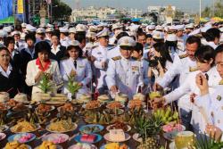 ภาพ..พิธีบวงสรวงเปิดงานอนุสรณ์ดอนเจดีย์และงานกาชาดจังหวัดสุพรรณบุรี ประจำปี ๒๕๕๖ เมื่อวันที่ ๑๘ มกราคม ๒๕๕๖  