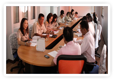 ภาพ..ประชุมหารือเตรียมความพร้อมการ เมื่อวันที่ ๑๘ มีนาคม ๒๕๕๖ ณ ห้องประชุมหน้าห้องนายก อบจ.สุพรรณบุรี  