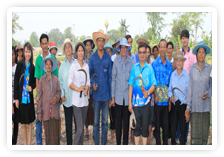 ภาพ..โครงการเกษตรทฤษฎีใหม่ประยุกต์ “ทำนาหนึ่งไร่ ได้เงินหนึ่งแสน” องค์การบริหารส่วนจังหวัดสุพรรณบุรี ปี ๒๕๕๖ เมื่อวันที่ ๒๖ มีนาคม ๒๕๕๖    