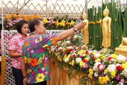 ภาพ..พิธีเปิดโครงการสืบสานประเพณีสงกรานต์ และวันผู้สูงอายุแห่งชาติ ประจำปี ๒๕๕๖  ตำบลเขาดิน  อำเภอเดิมบางนางบวช