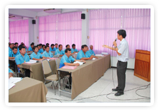ภาพ..โครงการฝึกอบรมเชิงปฏิบัติการ  เรื่อง “ การบำรุงรักษารถยนต์และเครื่องจักรกล ขององค์การบริหารส่วนจังหวัดสุพรรณบุรี”  ระหว่างวันที่ ๒๔ – ๒๕ เมษายน ๒๕๕๖  ณ สถาบันพัฒนาฝีมือแรงงาน ภาค ๒ สุพรรณบุรี 