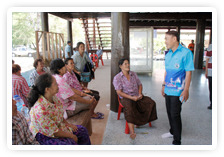 ภาพ..ประชุมโครงการ “หมู่บ้านอยู่เย็น เป็นสุข” ณ ศาลาวัดสุวรรณตะไล ต.หนองสะเดา อ.สามชุก เมื่อวันที่  ๙ พฤษภาคม ๒๕๕๖