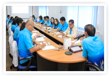 ภาพ..การประชุมหัวหน้าส่วนราชการองค์การบริหารส่วนจังหวัดสุพรรณบุรี  เมื่อวันที่ ๒๑ พฤษภาคม ๒๕๕๖                ณ ห้องประชุมหน้าห้องนายกองค์การบริหารส่วนจังหวัดสุพรรณบุรี