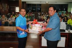 ภาพ..โครงการพัฒนาบุคลากรทางการศึกษาสู่ประชาคมอาเซียน เมื่อวันที่ ๓ กรกฎาคม ๒๕๕๖ ณ หอประชุมโรงเรียนบางปลาม้า “สูงสุมารผดุงวิทย์” อำเภอบางปลาม้า จังหวัดสุพรรณบุรี