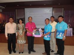 ภาพ..โครงการพัฒนาบุคลากรทางการศึกษาสู่ประชาคมอาเซียน  เมื่อวันที่ ๑๗ กรกฎาคม ๒๕๕๖ ณ ห้องประชุมโรงเรียนสามชุกรัตนโภคาราม อำเภอสามชุก 
