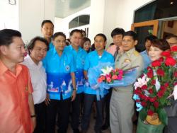 ภาพ..แสดงความยินดีกับว่าที่ร้อยตรี  สุพีร์พัฒน์ จองพานิช ที่ได้รับการแต่งตั้งให้ดำรงตำแหน่ง ผู้ว่าราชการจังหวัดสุพรรณบุรี ในวันที่ ๑ ตุลาคม ๒๕๕๖  ณ  จวนผู้ว่าราชการจังหวัดสุพรรณบุรี