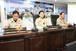 ภาพ..การประชุมสภาองค์การบริหารส่วนจังหวัดสุพรรณบุรี สมัยวิสามัญ สมัยที่สอง ครั้งที่ ๑  ประจำปี ๒๕๕๖ ในวันที่ ๑๗ ธันวาคม ๒๕๕๖ ณ ห้องประชุมสภา อบจ.สุพรรณบุรี