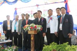 ภาพ..พิธีเปิดการแข่งขันกีฬาว่ายน้ำ และมอบเหรียญรางวัล การแข่งขันกีฬาแห่งชาติ ครั้งที่ ๔๒ “สุพรรณบุรีเกมส์” เมื่อวันที่ ๖ มกราคม ๒๕๕๗ ณ สระว่ายน้ำโรงเรียนกีฬาจังหวัดสุพรรณบุรี