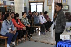 ภาพ..โครงการพัฒนาการมีส่วนร่วมของประชาชนในการส่งเสริมการท่องเที่ยวภายในจังหวัดสุพรรณบุรี รุ่นที่ ๖ อำเภอเดิมบางนางบวช  เมื่อวันที่ ๑๗ มกราคม ๒๕๕๗ ณ ศาลาการเปรียญวัดบ้านสูตร อำเภอบางปลาม้า
