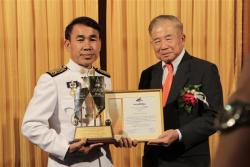 ภาพ..พิธีประกาศเกียรติคุณและมอบรางวัลเกียรติยศ องค์กรปกครองส่วนท้องถิ่นดีเด่น และผู้นำท้องถิ่นดีเด่น ประจำปี ๒๕๕๗ ครั้งที่ ๑๓ เมื่อวันที่ ๕ กุมภาพันธ์ ๒๕๕๗ ณ ห้องชัยพฤกษ์ ๒ หอประชุมกองทัพอากาศ กรุงเทพมหานคร
