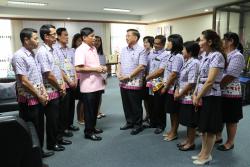 ภาพ..องค์การบริหารส่วนจังหวัดสุพรรณบุรี มอบเงินบิงโกกาชาดให้แก่กาชาดจังหวัดสุพรรณบุรี เมื่อวันที่ ๑๘ กุมภาพันธ์ ๒๕๕๗ ณ หน้าห้องผู้ว่าราชการจังหวัดสุพรรณบุรี 