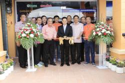ภาพ..งานเปิดร้าน 555 สปอร์ตช็อป และงานวันคล้ายวันเกิดนายเด่นชัย  เด่นชัยประดิษฐ เมื่อวันที่ ๑๗ เมษายน ๒๕๕๗ ณ ร้าน ๕๕๕ สปอร์ตช็อป อำเภอเมืองสุพรรณบุรี