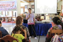 ภาพ..โครงการพัฒนาการมีส่วนร่วมของประชาชนในการส่งเสริมการท่องเที่ยวภายในจังหวัดสุพรรณบุรี รุ่นที่ ๓๗ อำเภอเมืองสุพรรณบุรี เมื่อวันที่ ๒๑ พฤษภาคม ๒๕๕๗  ณ ศาลาการเปรียญวัดบ้านสูตร อำเภอบางปลาม้า