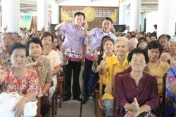 ภาพ..โครงการพัฒนาการมีส่วนร่วมของประชาชนในการส่งเสริมการท่องเที่ยวภายในจังหวัดสุพรรณบุรี รุ่นที่ ๓๘ อำเภอเมืองสุพรรณบุรี เมื่อวันที่ ๒๒ พฤษภาคม ๒๕๕๗ ณ ศาลาการเปรียญวัดบ้านสูตร อำเภอบางปลาม้า