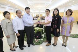ภาพ..โครงการสัมมนาเชิงปฏิบัติการครูและนักเรียนแกนนำเพื่อการสืบสานศิลปกรรมชุมชนไทดำ ในสถานศึกษา เมื่อวันที่ ๓๐ มิถุนายน ๒๕๕๗ ณ สำนักงานเขตพื้นที่การศึกษาประถมศึกษาสุพรรณบุรี เขต ๒ อำเภออู่ทอง