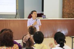 ภาพ..โครงการพัฒนากระบวนการเรียนรู้แบบมีส่วนร่วมสู่การพัฒนาชุมชนที่เข้มแข็ง ด้านเศรษฐกิจพอเพียง รุ่นที่ ๑๑ ประจำปีงบประมาณ ๒๕๕๗ ในวันที่ ๒๔ กรกฎาคม ๒๕๕๗ ณ หอประชุมอำเภอเมืองสุพรรณบุรี 