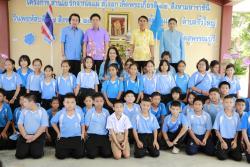 ภาพ..โครงการ “สานใยรักจากใจแม่ สู่ใจลูก เทิดพระเกียรติ ๑๒ สิงหา มหาราชินี” เมื่อวันที่ ๗ สิงหาคม ๒๕๕๗ ณ บริเวณคุ้มขุนแผน อำเภอเมืองสุพรรณบุรี