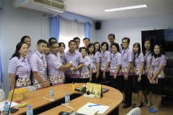 ภาพ..ประชุมหัวหน้าส่วนราชการองค์การบริหารส่วนจังหวัดสุพรรณบุรี ประจำสัปดาห์ที่ ๑ เดือนตุลาคม เมื่อวันที่ ๒ ตุลาคม ๒๕๕๗ ณ ห้องประชุมหน้าห้องนายก อบจ.สุพรรณบุรี 