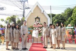 ภาพ..พิธีวางพวงมาลาทหารอาสา ประจำปี ๒๕๕๗ เมื่อวันที่ ๑๑ พฤศจิกายน ๒๕๕๗ ณ อนุสาวรีย์ทหารอาสา บริเวณโรงเรียนเทศบาล ๑ วัดประตูสาร