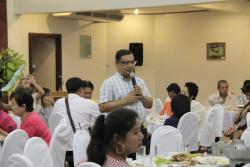 ภาพ..ต้อนรับคณะเทศบาลตำบลอู่ทอง จังหวัดสุพรรณบุรี เมื่อวันที่ ๑๕ พฤศจิกายน ๒๕๕๗ ณ ห้องไพลิน โรงแรมพชร อำเภอเมืองสุพรรณบุรี