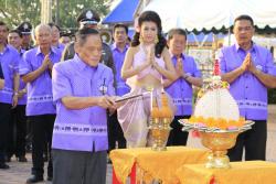 พิธีเปิดงานอนุสรณ์ดอนเจดีย์และงานกาชาดจังหวัดสุพรรณบุรี ประจำปี ๒๕๕๘  เมื่อวันที่ ๑๘ มกราคม ๒๕๕๘ ณ พระบรมราชานุสรณ์ดอนเจดีย์ 