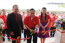 พิธีเปิดร้าน เซเว่น อีเลฟเว่น สาขาอพาร์ทเมนท์สตาร์เรสซิเดนซ์ เมื่อวันที่ ๑๙ กุมภาพันธ์ ๒๕๕๘  ณ ร้าน เซเว่น อีเลฟเว่น สาขาอพาร์ทเม้นท์สตาร์เรสซิเดนซ์ อำเภอเมืองสุพรรณบุรี