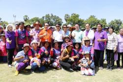 ภาพ..โครงการฝึกอบรมเพิ่มประสิทธิภาพ และการแข่งขันกีฬากลุ่ม อสม. ผู้นำชุมชนสัมพันธ์  ประจำปีงบประมาณ ๒๕๕๘ อำเภอเมืองสุพรรณบุรี  เมื่อวันที่ ๕ มิถุนายน ๒๕๕๘ ณ โบราณสถานวัดสนามชัย อำเภอเมืองสุพรรณบุรี