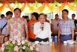 ภาพ..ร่วมอวยพรวันคล้ายวันเกิด ฯพณฯ ประภัตร โพธสุธน  เมื่อวันที่ ๑ สิงหาคม ๒๕๕๘  ณ บ้านเรือนไทย อ.ศรีประจันต์
