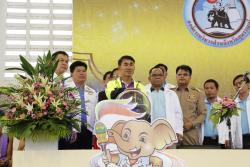 ภาพ..โครงการแข่งขันกีฬานักเรียนการศึกษาขั้นพื้นฐานจังหวัดสุพรรณบุรี ประจำปี ๒๕๕๘ “สุพรรณิการ์เกมส์” ครั้งที่ ๓ ระดับจังหวัดสุพรรณบุรี เมื่อวันที่ ๑๗ สิงหาคม ๒๕๕๘ ณ ศูนย์กีฬาโรงเรียนกรรณสูตศึกษาลัย อำเภอเมืองสุพรรณบุรี 