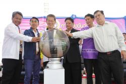 ภาพ..พิธีเปิดการแข่งขันว่ายน้ำ Suphanburi Swimming Championship ๒๐๑๕ เมื่อวันที่ ๕ กันยายน  ๒๕๕๘  ณ  สระว่ายน้ำโรงเรียนกีฬาจังหวัดสุพรรณบุรี อำเภอเมืองสุพรรณบุรี