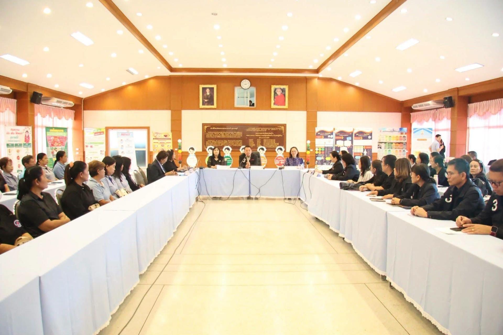 นายก อบจ.สุพรรณบุรี ร่วมพิธีปิดการประชุมสรุปผลงานโครงการการจัดการความรู้ การวิจัยและการถ่ายทอดเพื่อใช้ประโยชน์เชิงนโยบายสาธารณะ ด้านสังคมผู้สูงวัยจากสำนักงานวิจัยแห่งชาติ (วช.) ณ วิทยาลัยพยาบาลบรมราชชนนีสุพรรณบุรี 