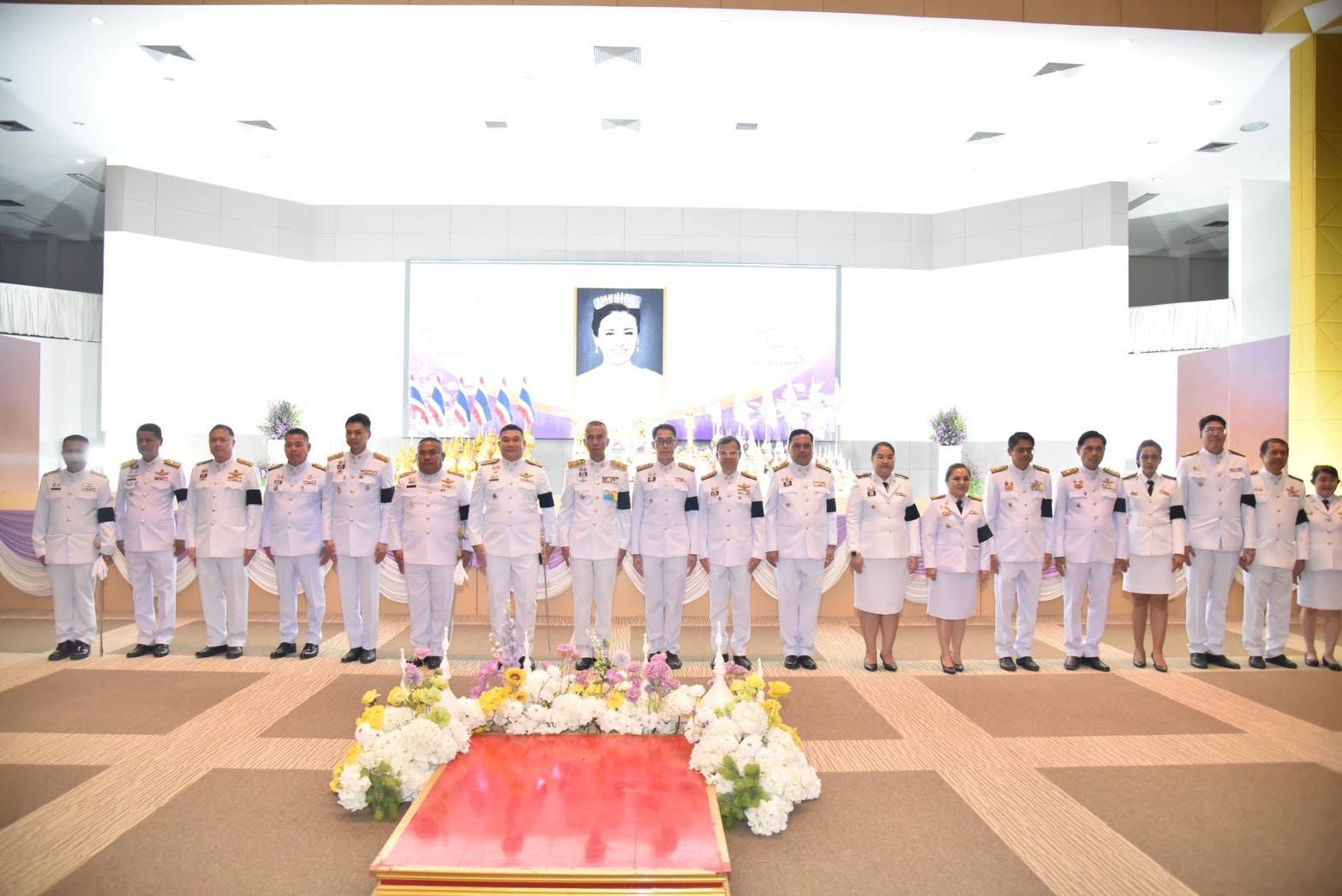 องค์การบริหารส่วนจังหวัดสุพรรณบุรี ร่วมพิธีถวายเครื่องราชสักการะและวางพานพุ่ม และพิธีจุดเทียนถวายพระพรชัยมงคลเฉลิมพระเกียรติสมเด็จพระนางเจ้าฯ พระบรมราชินี เนื่องในโอกาสวันเฉลิมพระชนมพรรษา 3 มิถุนายน 2569